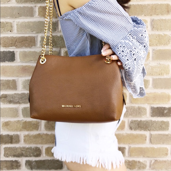 Gaby’sBags👜💕-NWT Michael Kors Chain Tote Brown - Picture 2 of 5